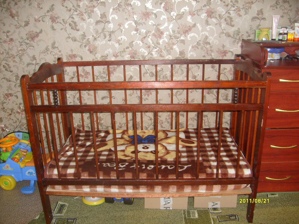Продам б у детские. Детская кровать б/у. Детская кроватка б/у. Авито детский кровать. Авито детские кроватки.